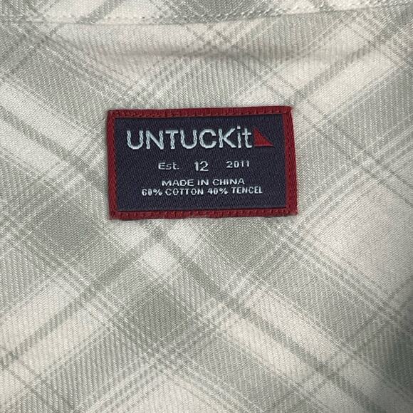 UNTUCKit Women's‎ Villefranche Capped Sleeve Button Up Blouse in Sage Green 12 - Picture 5 of 7